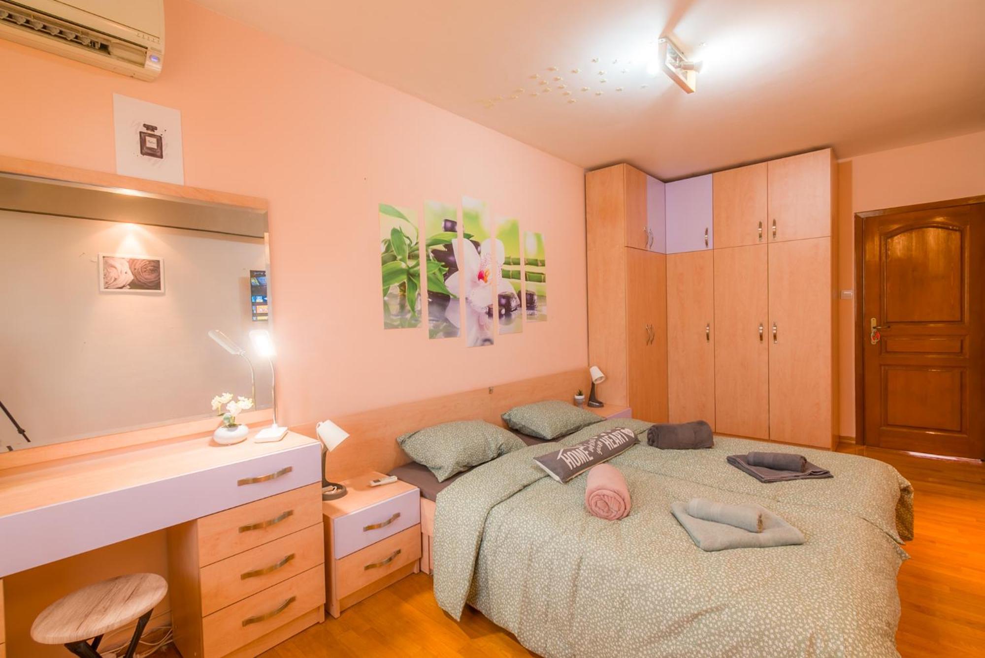 Top Center Spacious Apartment With Ac And Free Underground Parking София Экстерьер фото